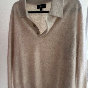 Banana Republic Tan V-Neck Cashmere Sweater Elegant Knit Design